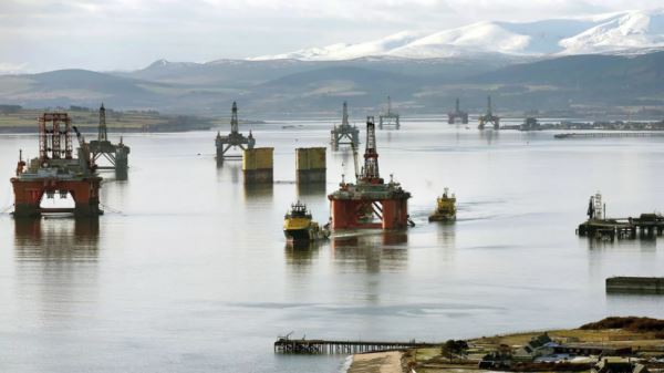 FT: Greenpeace подала в суд на власти Британии из-за лицензий на разведку нефти и газа