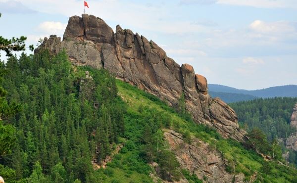 Национальный парк «Красноярские столбы» идет на новый рекорд по посещаемости<br />
