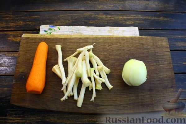 Паштет из варёной скумбрии, яиц, моркови и корня петрушки