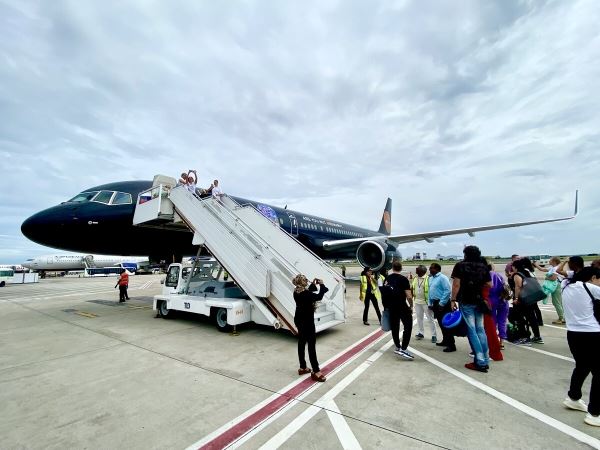 Полный улет: как проходит перелет на Мальдивы на черном BlackJet<br />
