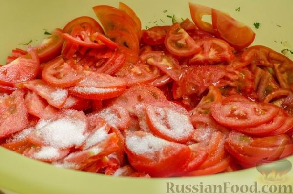 Салат из помидоров, огурцов, болгарского перца и лука (на зиму)