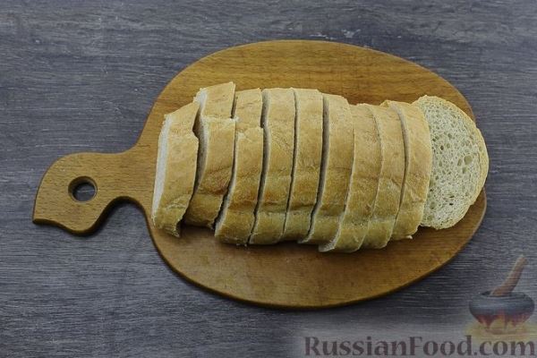 Ленивые "ватрушки" из хлеба с творогом и изюмом